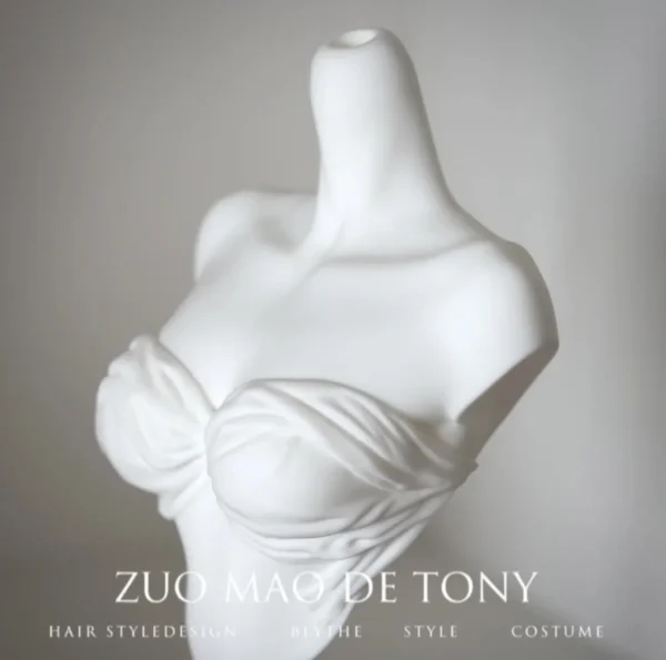 「Tony」Elegant Bust Stand (1/4, 1/3) - Image 5