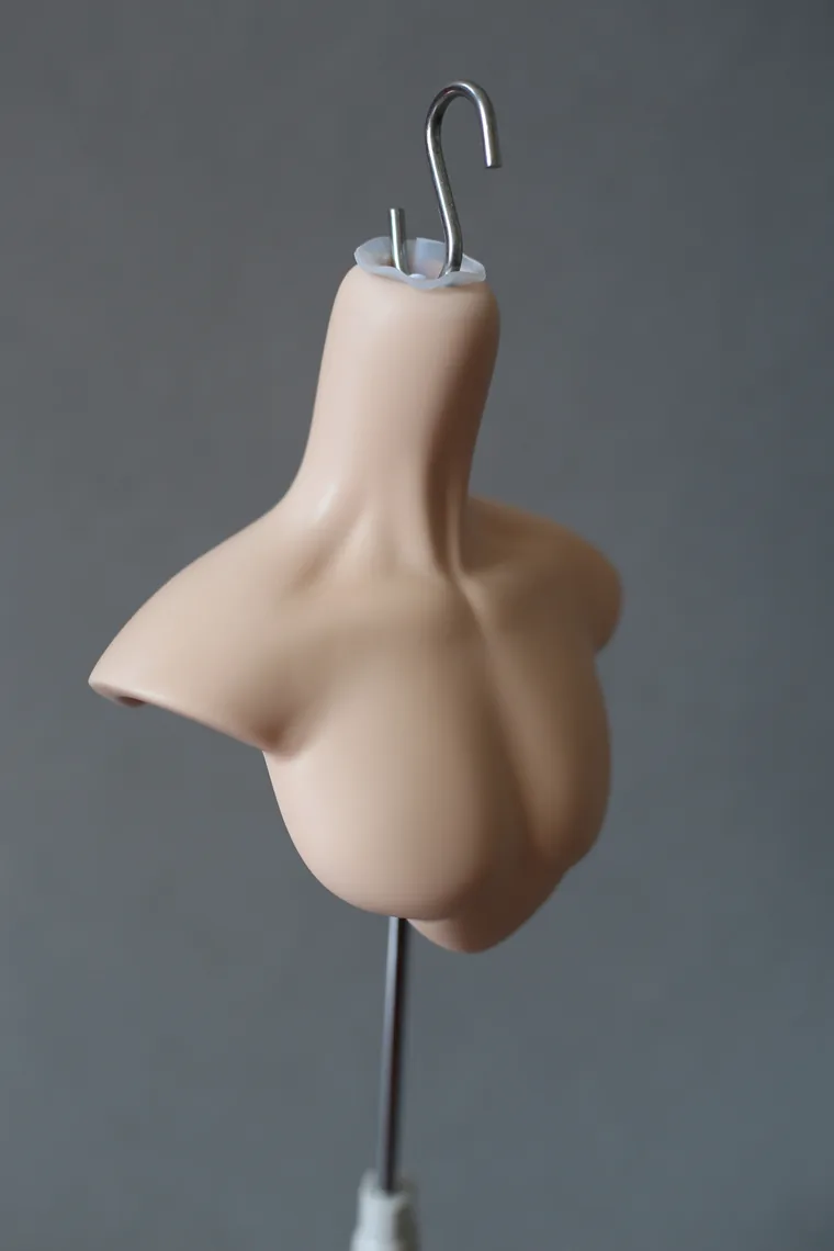 「Vindictive Kitten」Bust Stand #004 (1/3, SD, SD17, ID75)